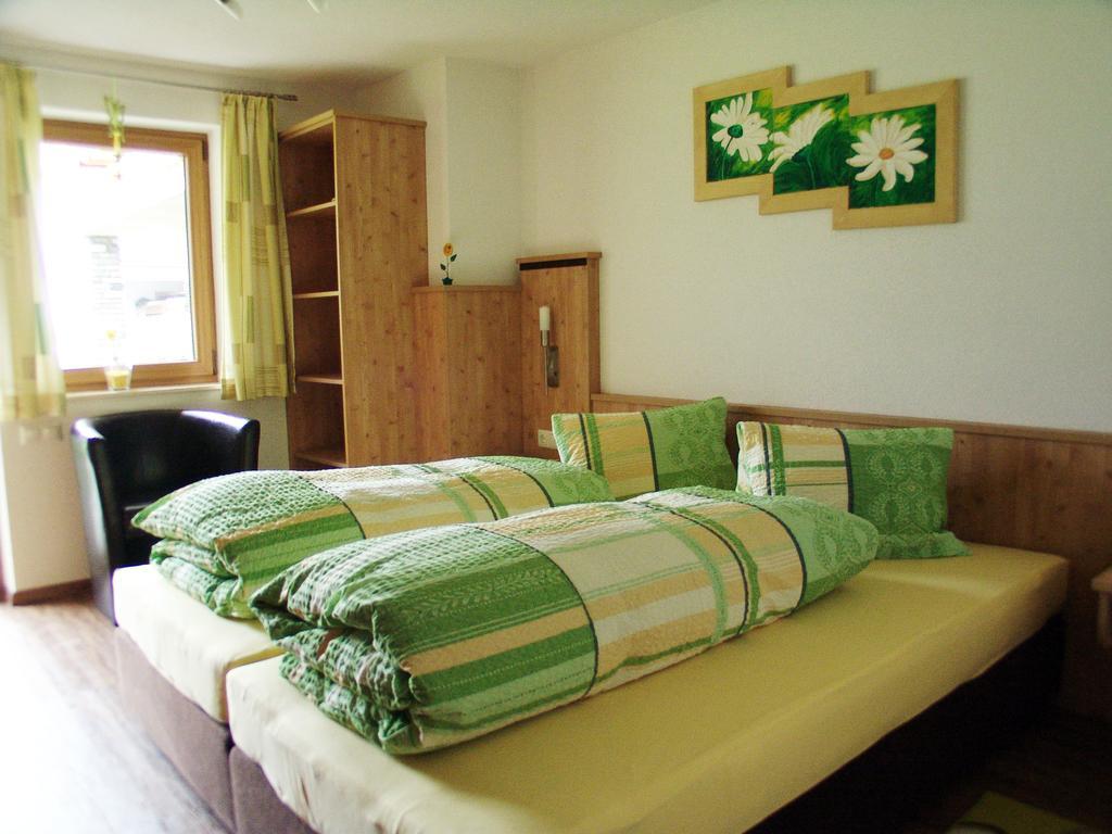 Landhaus Alpensonne Neustift im Stubaital Rum bild